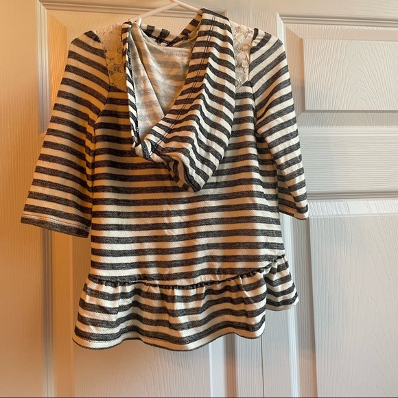 Black and white striped lace hoodie outfit leggings - Picture 3 of 5